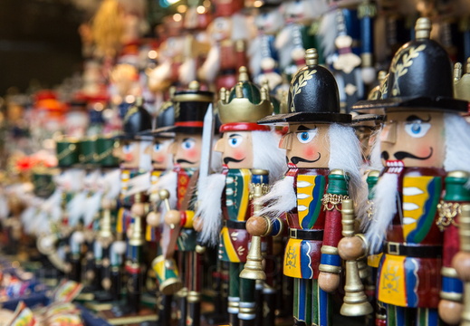 Wooden toy soldiers