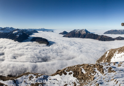 Vierwaldstaettersee under fog